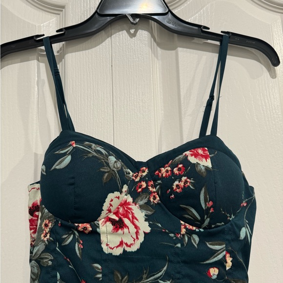 Floral dress - Picture 2 of 5